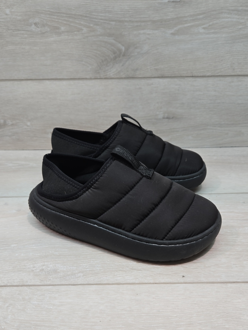 Crocs Big Kids Junior Quilted Boys  Black Slip-On Puffer Shoes Clog Sz J3